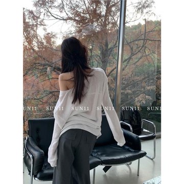 SUNONEONE 白色微透防曬罩衫上衣女春季新款寬松長袖露肩針織衫