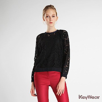 KeyWear奇威名品    復古典雅波浪花裝飾長袖上衣-黑色