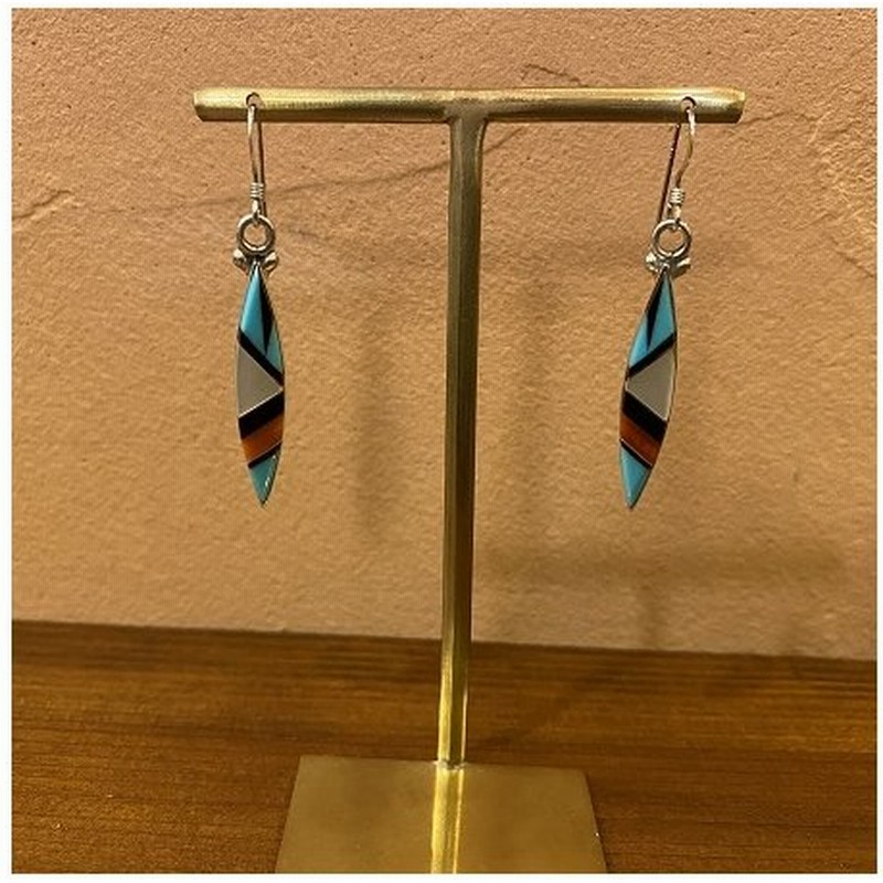 マルチカラー インレイピアス インディアンジュエリー ネイティブアメリカン ズニ族 シルバーピアス 通販 Lineポイント最大0 5 Get Lineショッピング