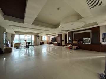 桃園市中壢SOGO海華商圈 百老匯宮廷 6房雙車位｜桃園市中壢區九和一街