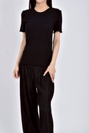 (S) zara質感木耳邊黑色短袖上衣