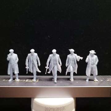 【台灣出貨】✨免運 微縮模型 微縮兵人 1/64微縮小人 浴血黑幫謝爾比兄弟 電影人物車模小比例高精度模型