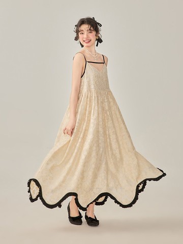 白蝶皇後 法式 浪漫 提花 吊帶裙