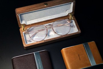 胡桃木眼鏡盒免費刻字自然質感眼鏡的專屬座艙