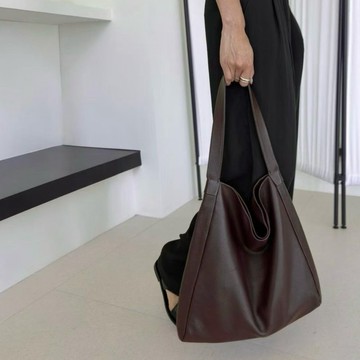 新品【Bucks&Leather】大容量皮革肩背包 - 預購