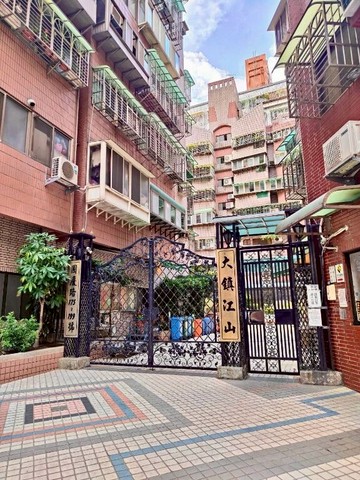 低總價＜大鎮江山＞方正明亮美兩房｜新北市板橋區國慶路