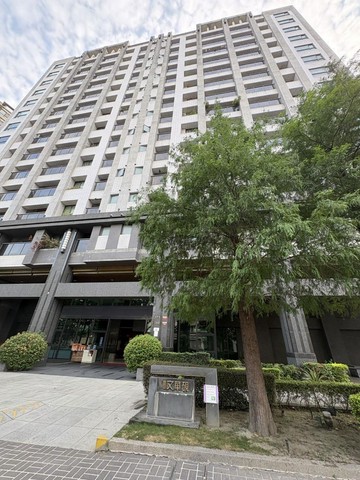 專任｜佳泰文華硯｜鄰近葳格．好市多｜大三房平車｜台中市北屯區松竹五路二段