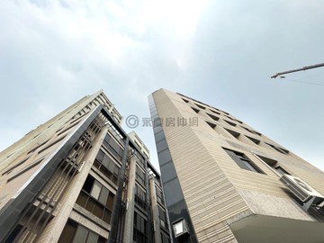 中山醫【觀月花見幸福臨路電梯店墅】近大慶車站｜台中市南區東興路一段