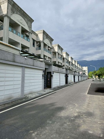 專任~慈惠商圈稀有釋出屋況極好車庫別墅B0498｜花蓮縣吉安鄉慈惠六街