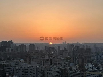 《走路捷運站-德鑫ㄧ璟｜無敵視野全新超美裝潢戶》｜台中市北屯區北平路四段