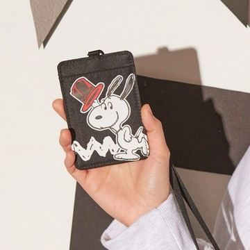 生日幸運禮✨【SNOOPY】史努比75週年-證件套-黑