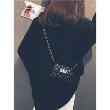 香港專柜放手機黑色小包包女2026新款夏高級感時尚菱格鏈條斜挎包