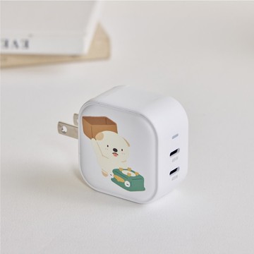 嗚比的朋友變出綠豆糕GaN 45W Type-C雙孔充電頭