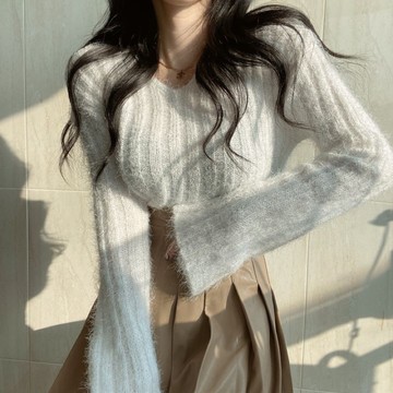 🇰🇷Korea韓國連線·正韓 V領毛絨短版針織毛衣 上衣 長袖上衣 針織上衣 短版 毛衣 毛絨 馬海毛 毛毛 秋冬