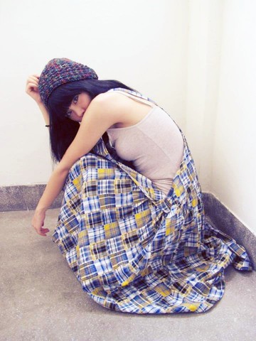 Lan 毛線帽子(鐵黑灰底花紗)