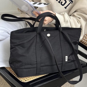 韓國 THEALLY - 小眾設計 (附小拉鍊包)尼龍輕量手提/肩背包-黑