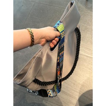 貴寶的包新款男女包超大容量包通勤包健身包托特包斜挎包電腦包