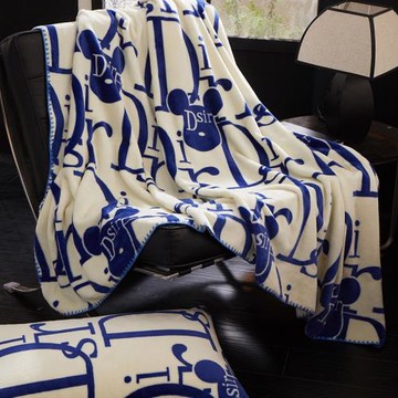 跨境潮牌風加厚牛奶絨超柔雙面法萊絨毯子休閑沙發毯午睡蓋毯批發