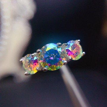 莫桑石戒指，彩虹莫桑石戒指，迷人彩虹莫桑石銀戒指