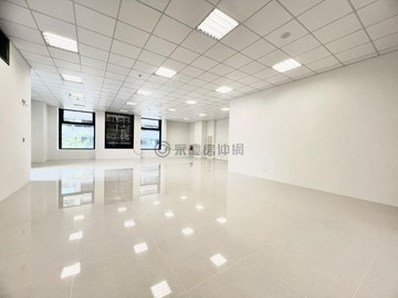 金旺盛帝景｜8米大面寬電梯大店面｜台中市大里區大里路