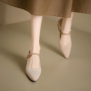 大碼尖頭高跟鞋女41一43絨面一字扣粗跟淺口春秋高跟單鞋瑪麗珍鞋