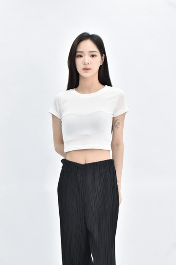 【加購優惠】(S) i in snap 短版圓領白色短袖上衣