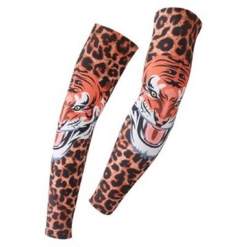 [米蘭精品] 防曬袖套運動袖套-帥氣老虎印花舒適路跑登山健走自行車袖套臂套73fm66