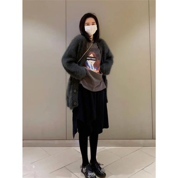 25新款v領加厚純色寬松中長款長毛貂絨外套女水貂毛針織開衫毛衣