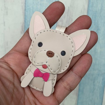 療癒小物 米色 可愛 法鬥 狗 純手工縫製 皮革 吊飾 小尺寸