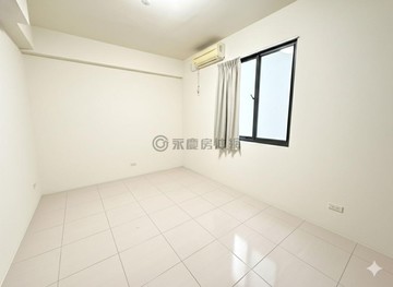 文德雅苑花壇輕屋齡大面寬雙車位透天美墅..		｜彰化縣花壇鄉湖內巷