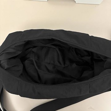 升級lu家同款牛角包單肩斜挎大容量多功能包高級感斜跨背包女