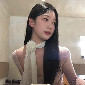 【唯家】氛圍感 白色蕾絲 飄帶 絲巾 韓國ins 純欲風 長條絲帶 春夏季 百搭脖飾 配飾 絲巾 脖帶  設計感 絲帶