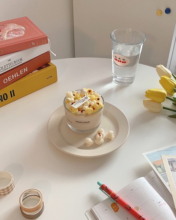 一杯爆米花 : 爆米花造型香氛大豆蠟燭