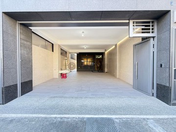 北屯中國醫全新臨路6米5大面寬電梯別墅｜台中市北屯區和順三街