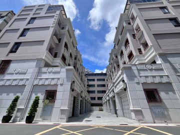 獨家專約全新｜鳳新商圈｜四套房電梯雙車墅｜高雄市鳳山區新樂街