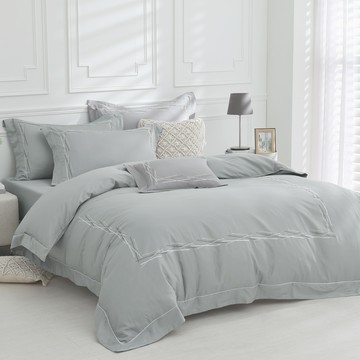 (雙人/加大/特大) / 300織浮光島嶼長絨棉刺繡兩用被床組 / 暮雲綠 / HOYACASA