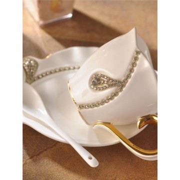 歐式咖啡杯家用陶瓷杯碟套裝水杯鑲鉆 情侶黑白水鉆水杯加配勺子