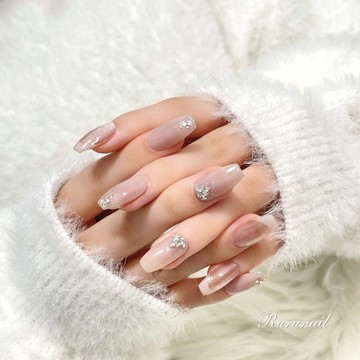 優雅法式 × 寶石美甲片