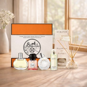 【HERMES 愛馬仕】小香禮盒四入組[絲巾+尼羅河花園+橘彩星光+巴赫尼](7.5mlX4)-國際航空版+品牌擴香組(100ml)x1-限定年終回饋組