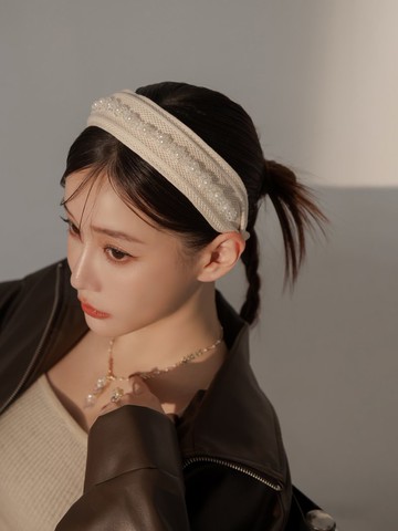 繁星女主夢。MUCHAT手作水晶珠花針織髮箍