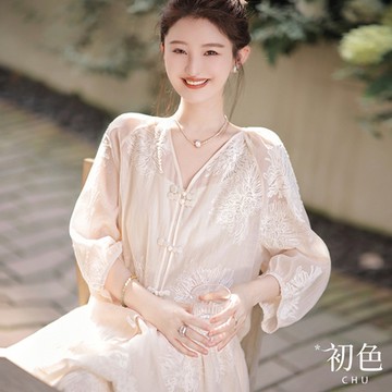 初色 復古碎花刺繡中國結盤扣寬鬆七分袖唐裝上衣-米色-69457(M-XL可選)