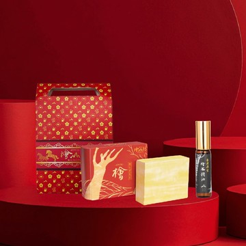 【馬躍新程精緻禮袋】福檜盈門組 (檜木香氛皂+5ml檜木精油) 開運