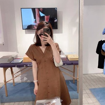 BYSPRING女裝顯瘦中長連衣裙 新款夏V領棉麻高腰優雅氣質