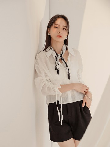 透肌感直紋細褶抽繩袖襯衫