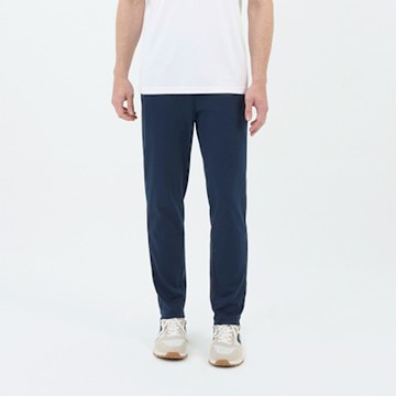 GIORDANO 男裝休閒長褲 Liquid Touch系列 - 27 新海軍藍