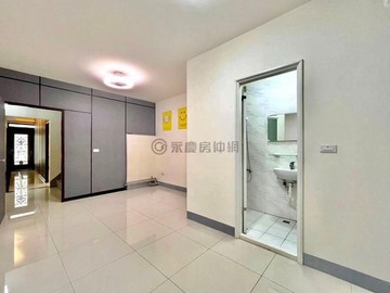 ★富國商圈｜躺著賺金雞母｜高投報收租透天★｜高雄市左營區富國路