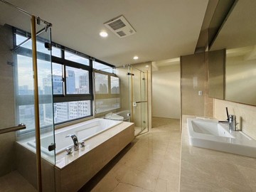 鼓山|高樓層永棟距四房連號雙平車|雙明星學區｜高雄市鼓山區南屏路