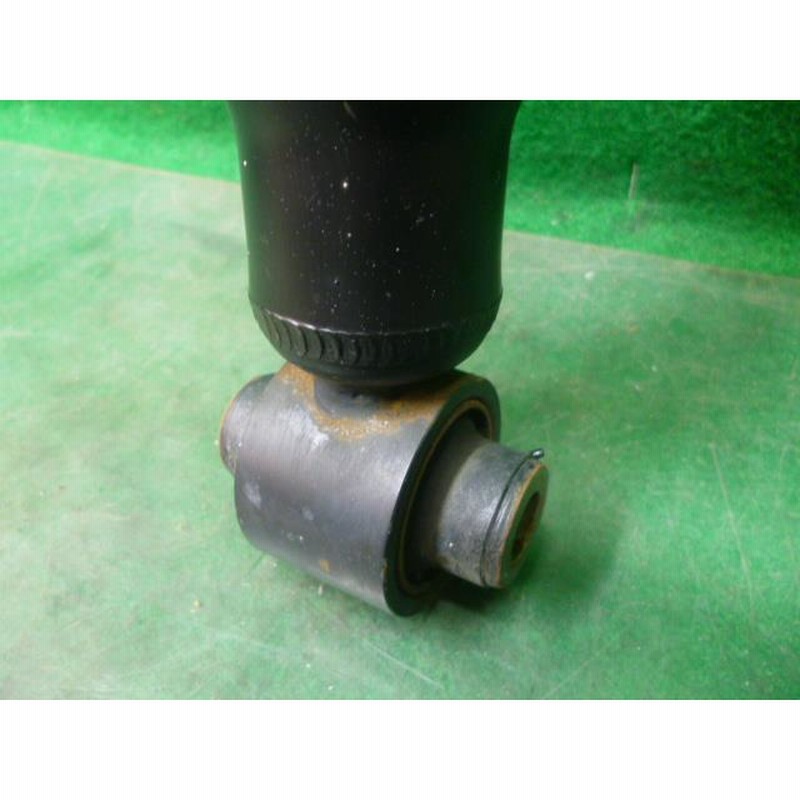 ノア DBA-ZRR85G 右Rショックアブソーバー 48531-28A00 48531