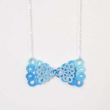 【訂製】雙蝴蝶結 彩藍 梭編 項鍊 Tatting Bow Necklace