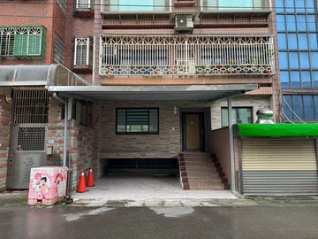 體育園區~中原商圈~稀有華廈一樓大3+1房庭院車｜桃園市中壢區國泰街